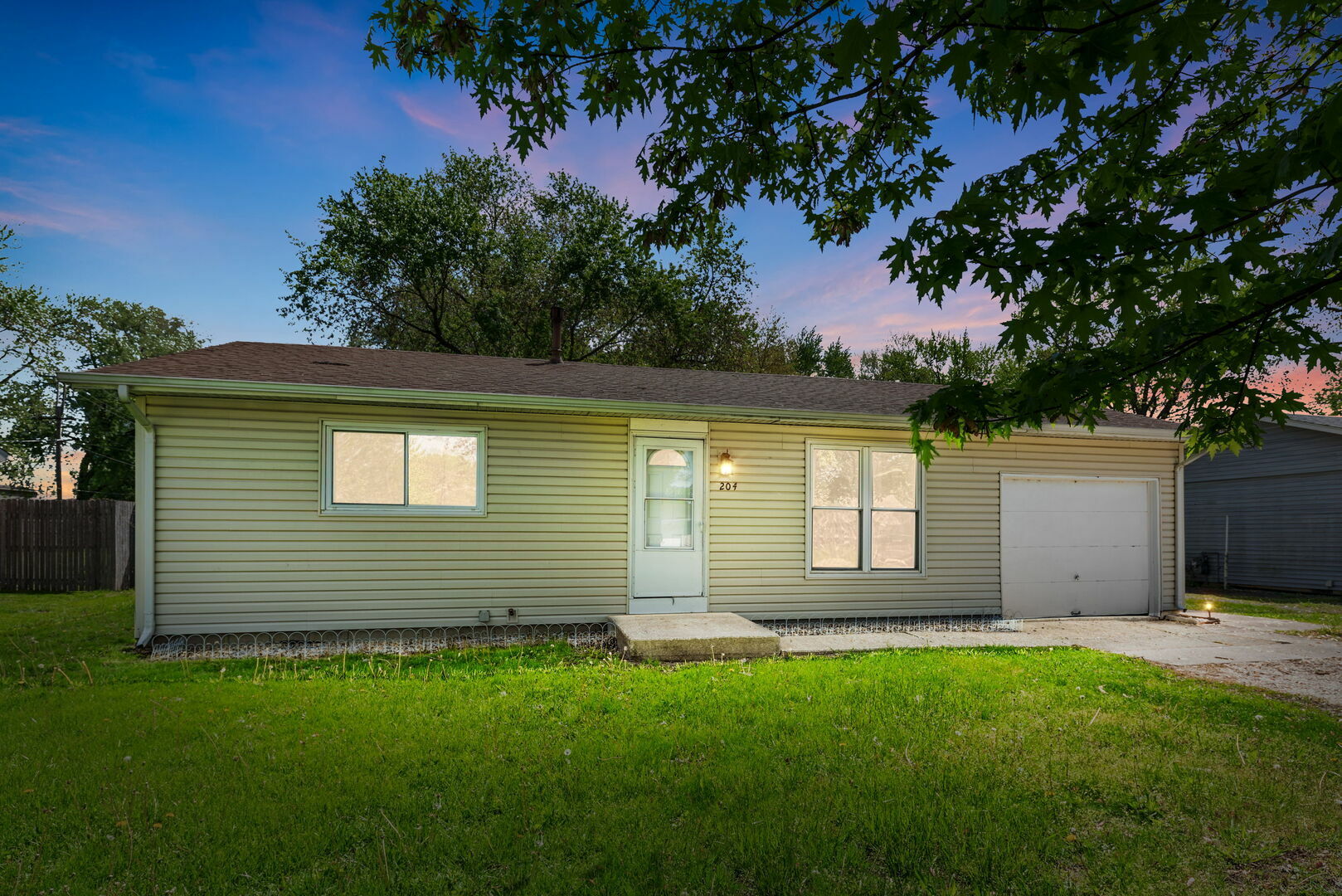Property Photo: 204 N Irvine Road IL 60910