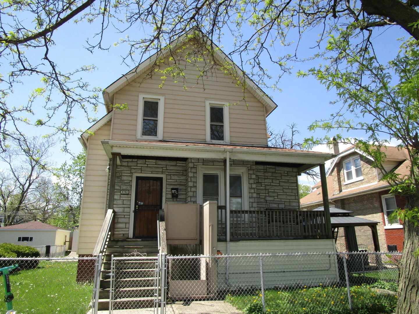 8742 S Racine Avenue  Chicago IL 60620 photo