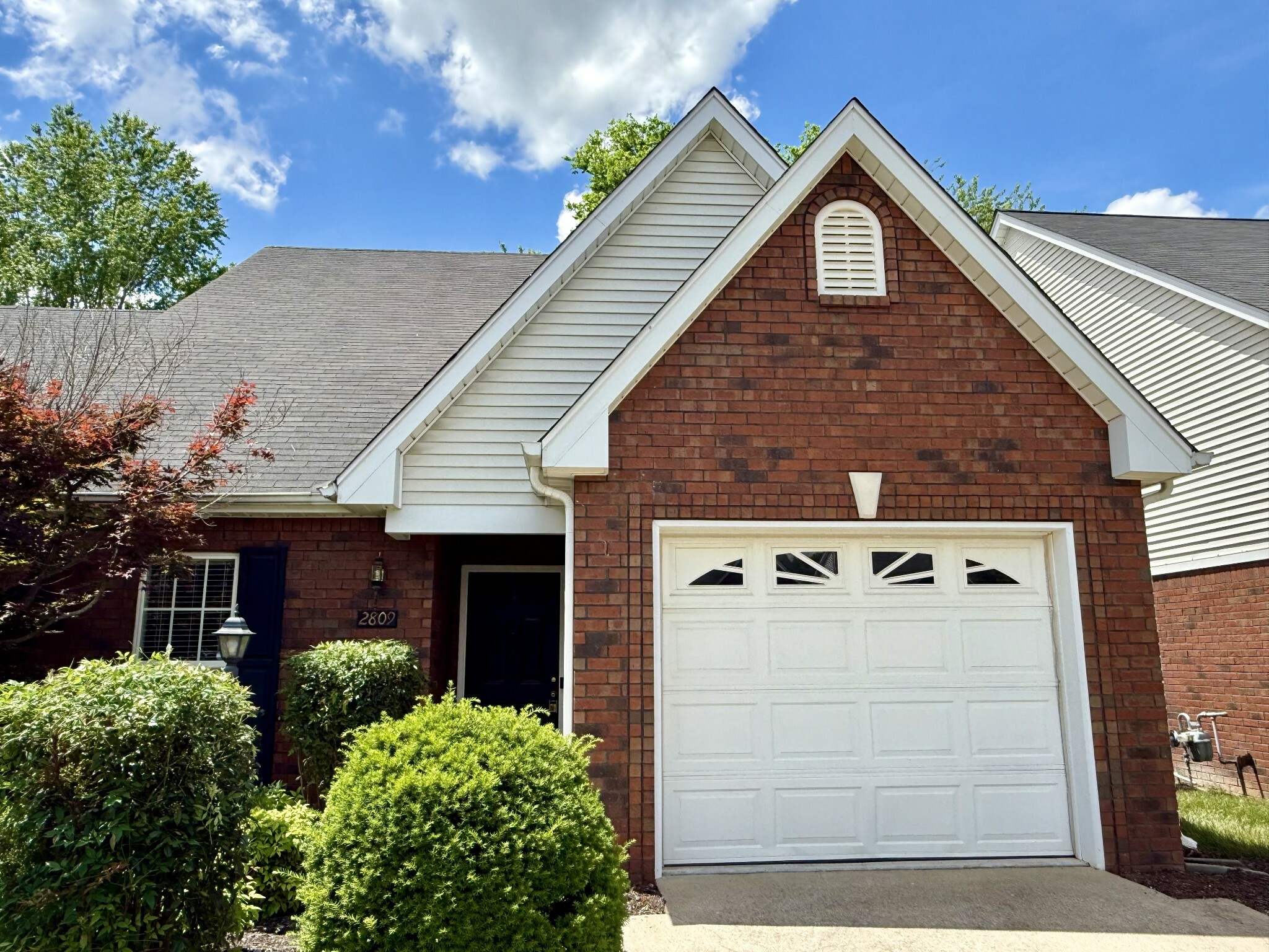Property Photo: 2809 Stonehedge Dr TN 37128