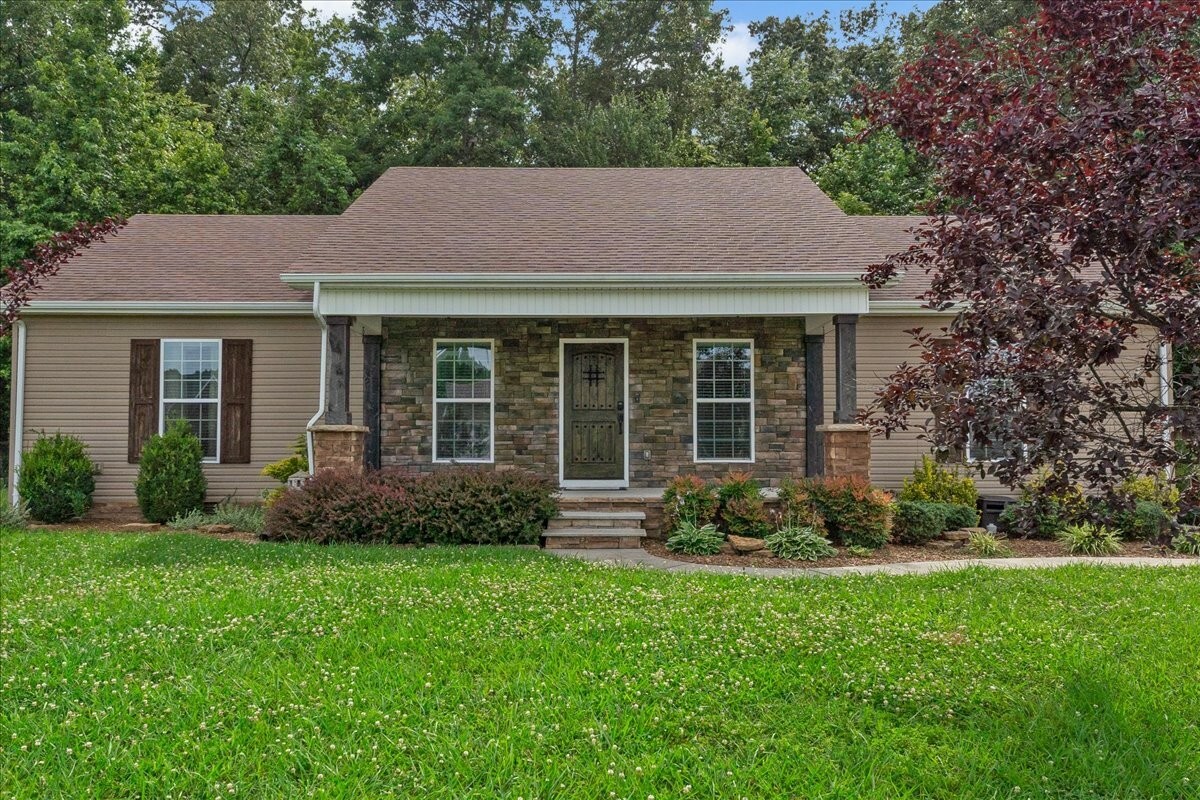 Property Photo: 260 Williamsburg Cir TN 37388