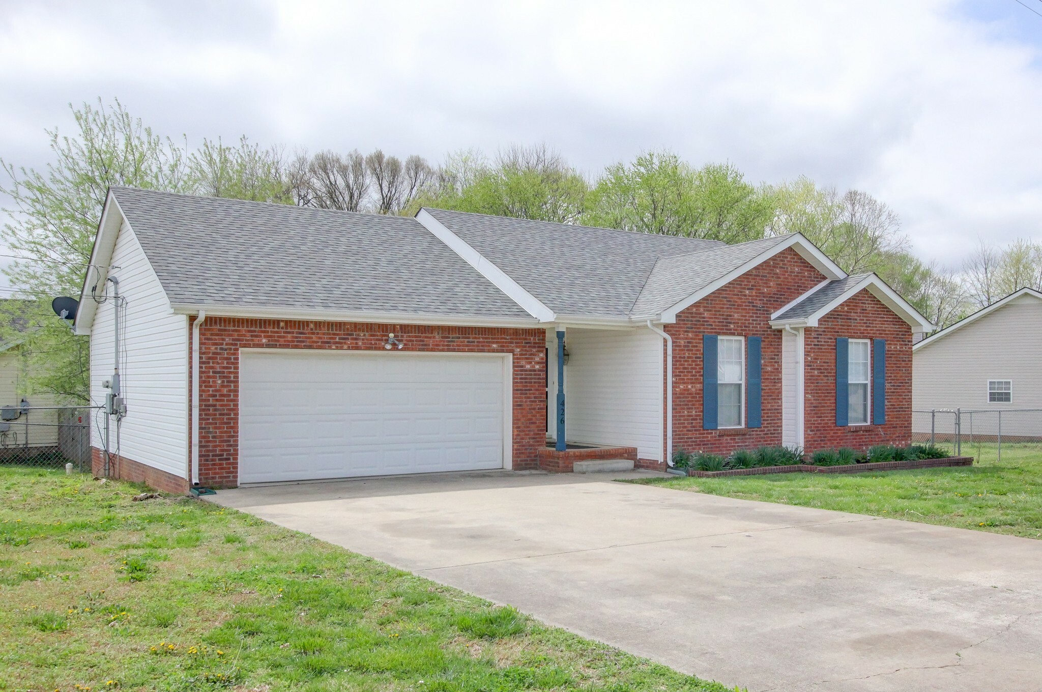 Property Photo: 426 Faulkner Dr TN 37042