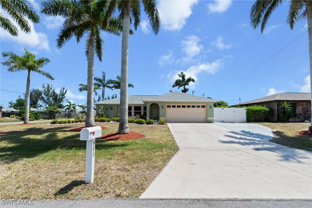 Property Photo: 220 SE 21st Street FL 33990
