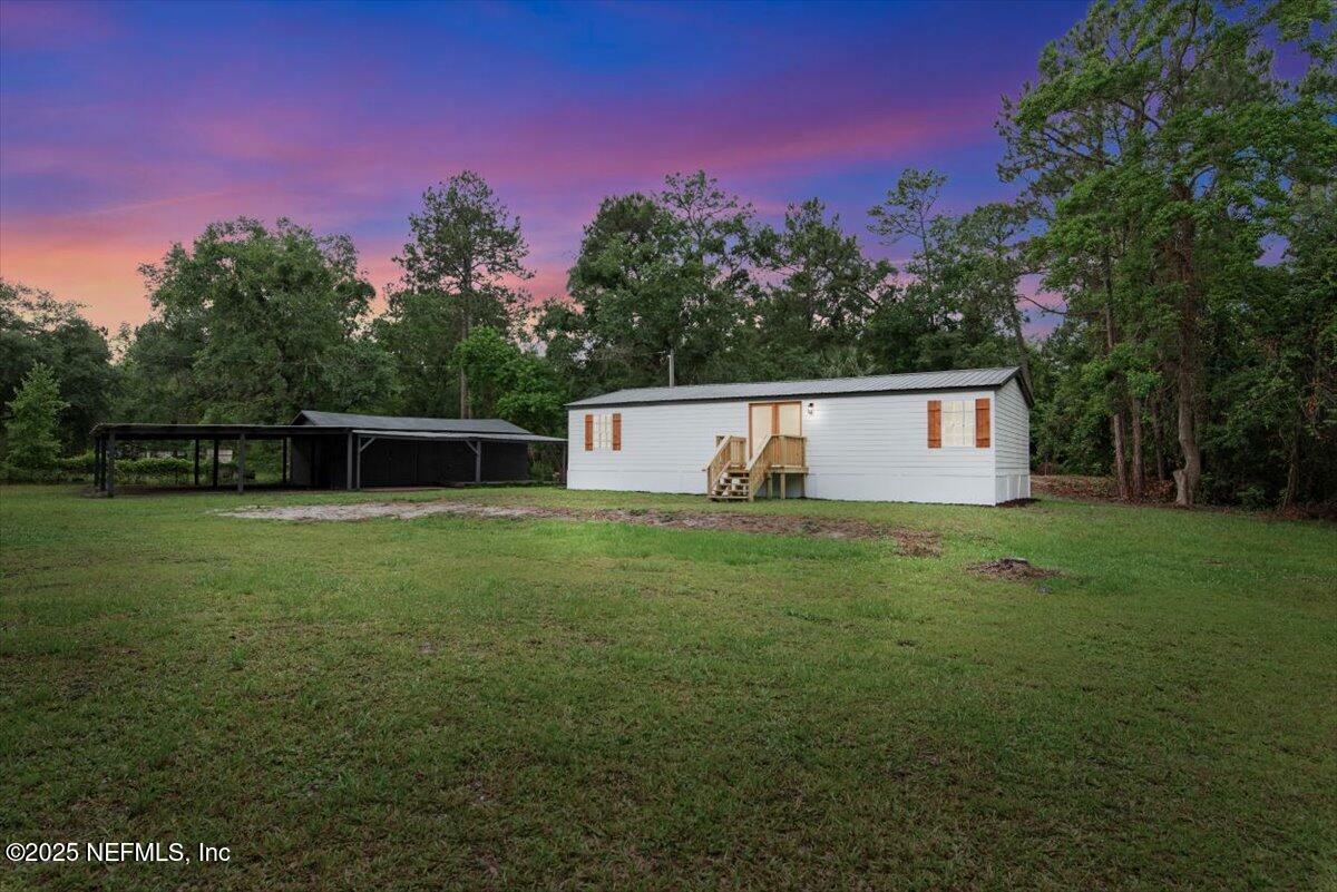Property Photo: 2006 Candlewood Court FL 32068