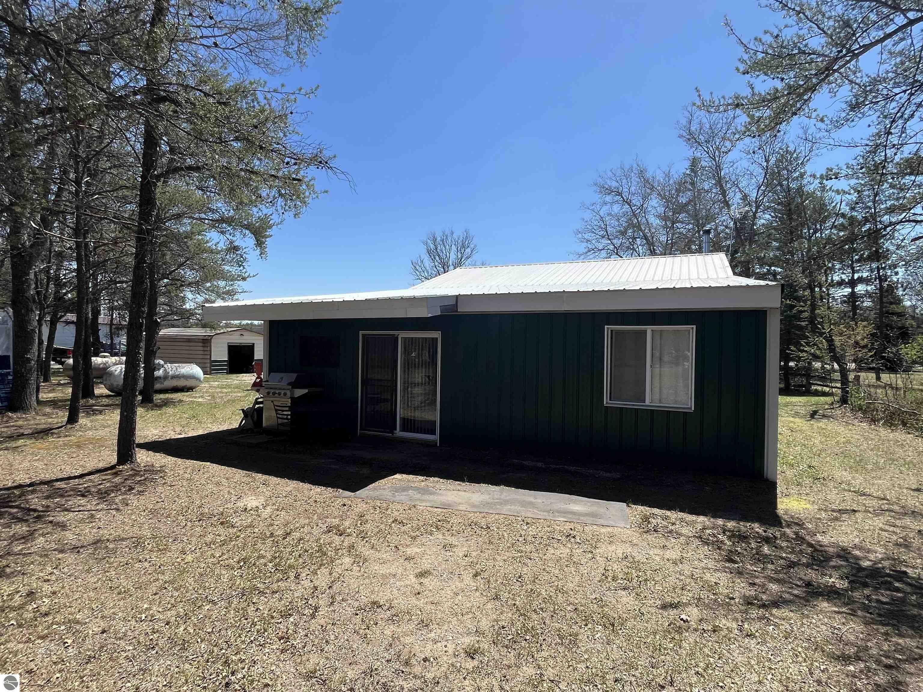 Property Photo: 15831 SE M 72 MI 49738