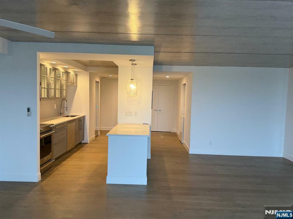Property Photo:  1077 River Road 401N  NJ 07020 