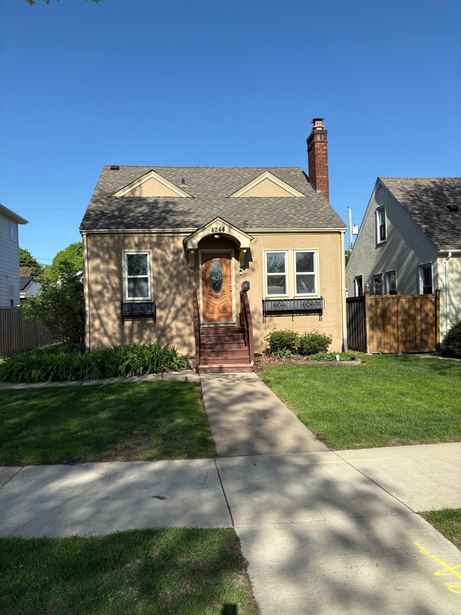 Property Photo: 4244 Oakland Avenue MN 55407