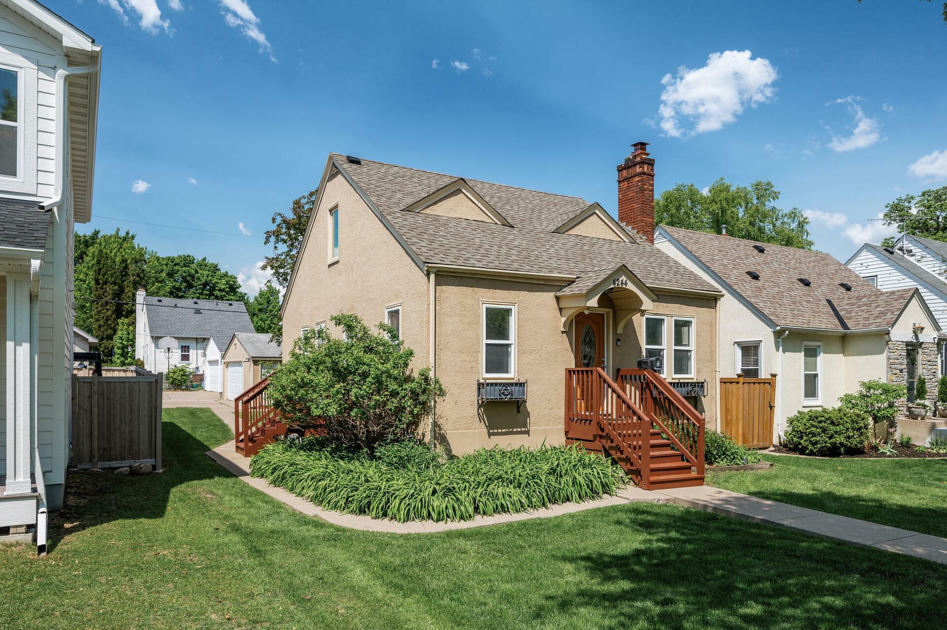 Property Photo: 4244 Oakland Avenue MN 55407