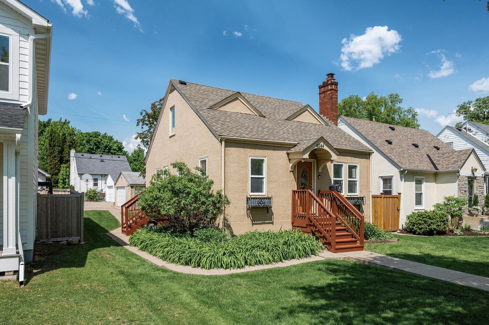 Property Photo: 4244 Oakland Avenue MN 55407