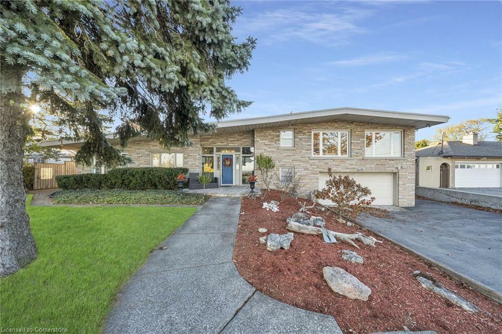 Property Photo: 418 Mountain Brow Boulevard ON L8T 1A7