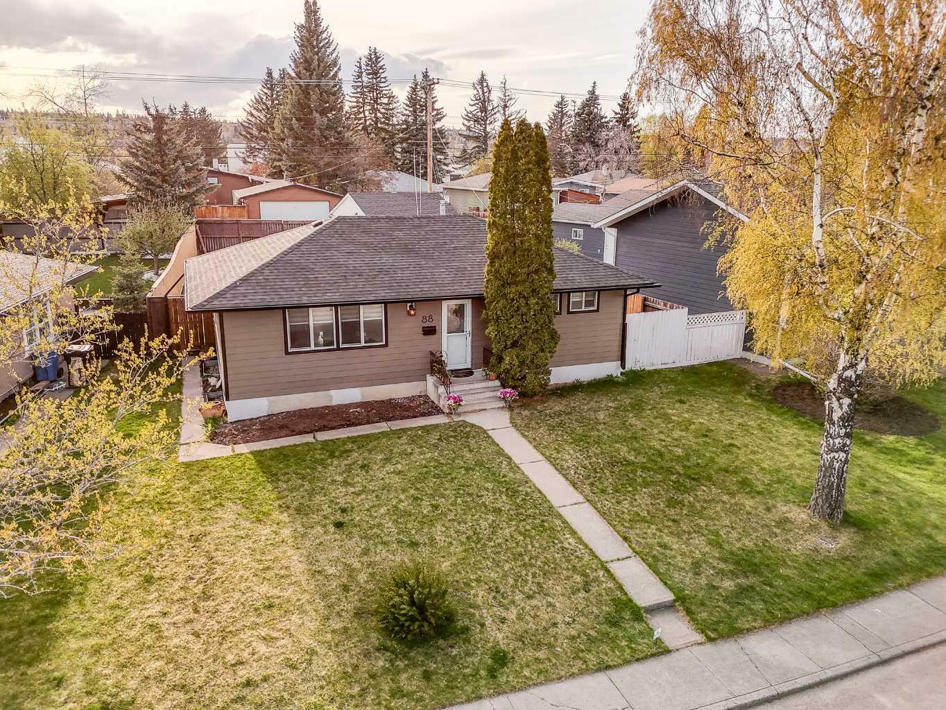 Photo de la propriété: 88 Glenpatrick Drive SW AB T3E 4L6