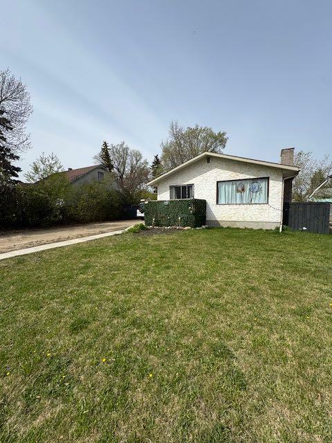 6308 61 Avenue  Red Deer AB T4N 5R8 photo