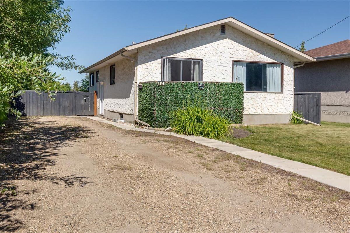 Property Photo: 6308 61 Avenue AB T4N 5R8