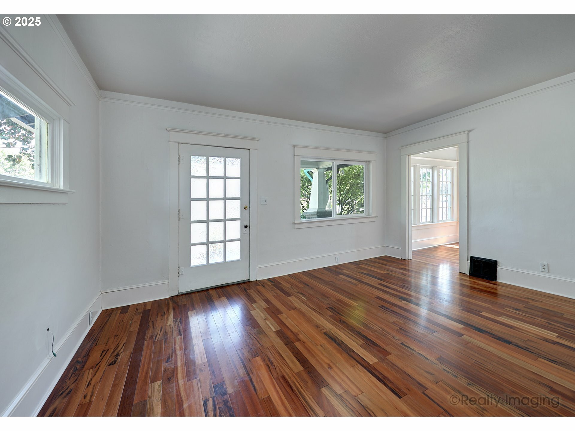 Property Photo: 6015 SE 99th Ave OR 97266