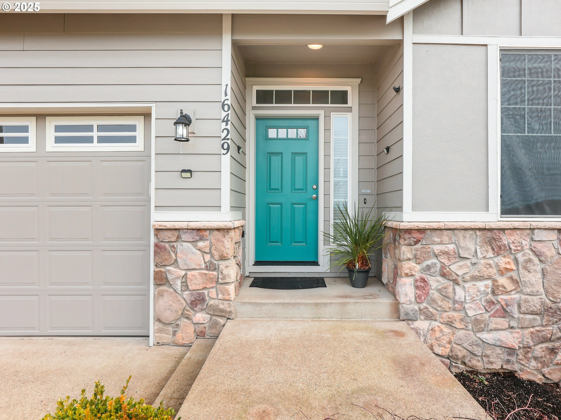 Property Photo: 16429 SE Siri Loop OR 97089