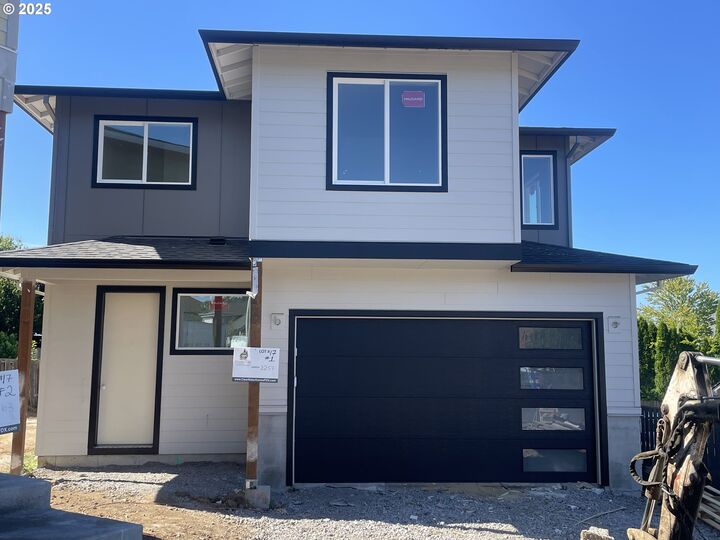 Property Photo: 2257 SW Phyllis Pl OR 97080