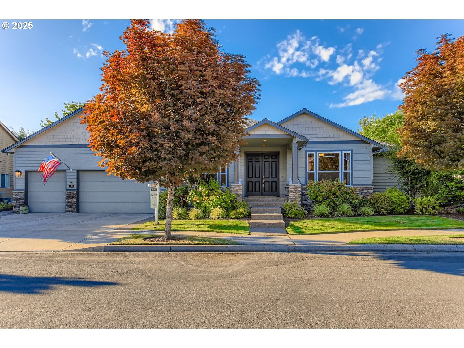 Property Photo: 1114 S 6th Way WA 98642