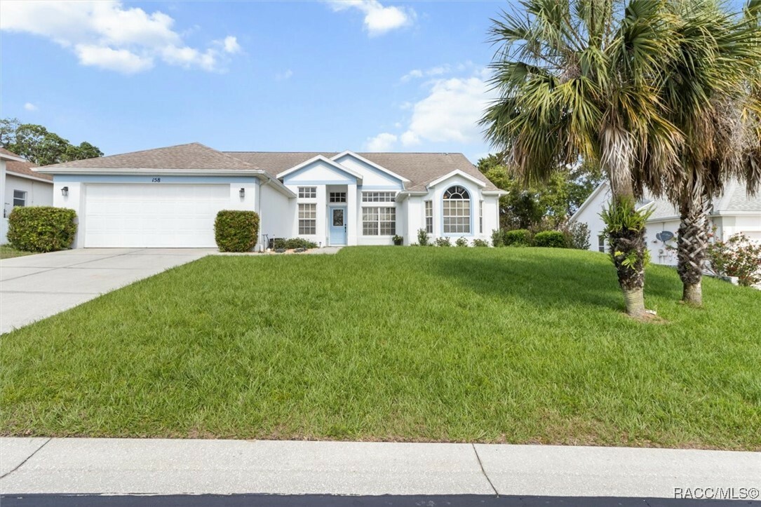 Property Photo: 158 N Skyflower Point FL 34461