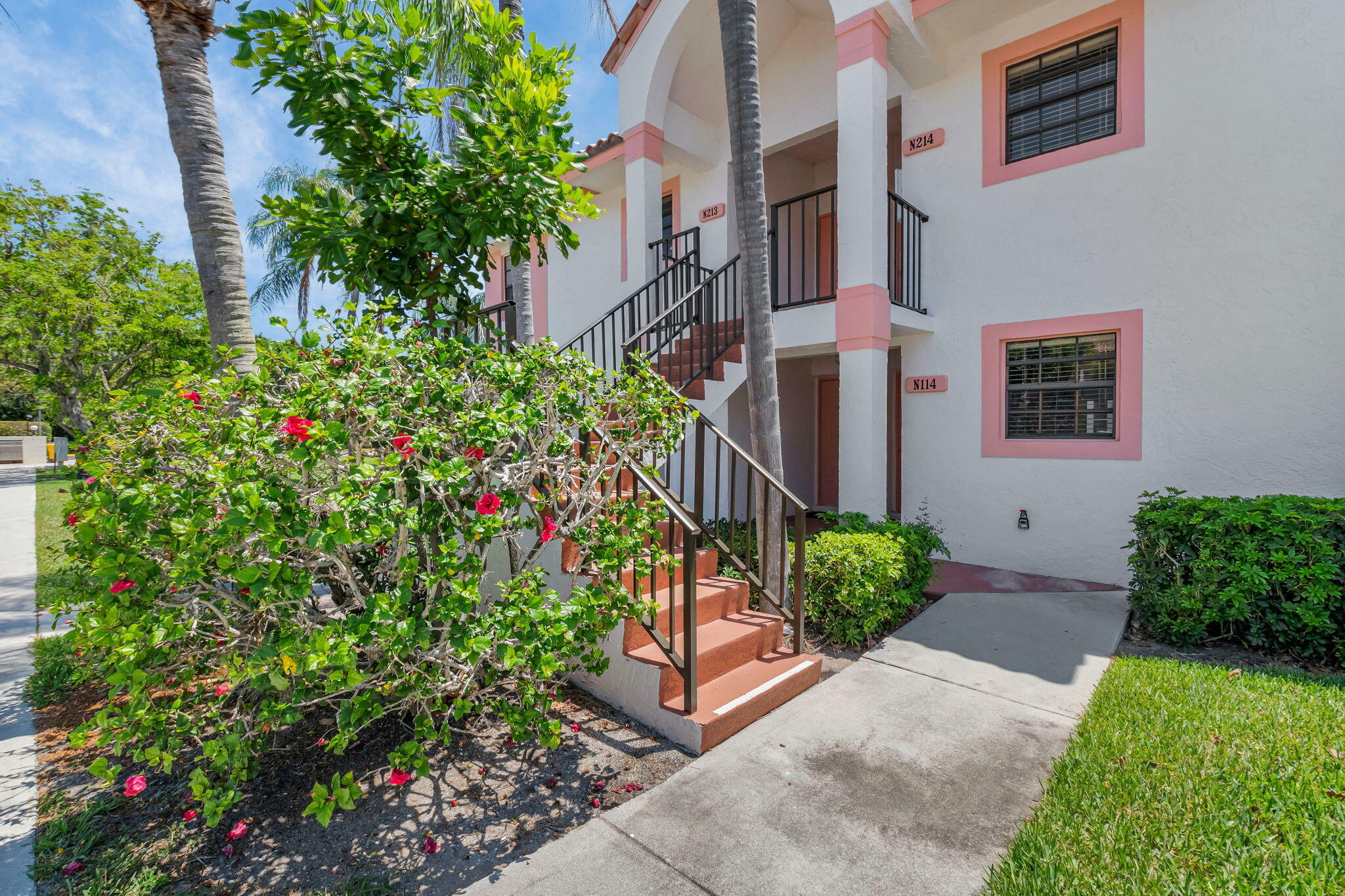 Property Photo: 320 Norwood Terrace N114 FL 33431
