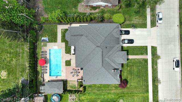 Property Photo: 25031 Newton Street MI 48124