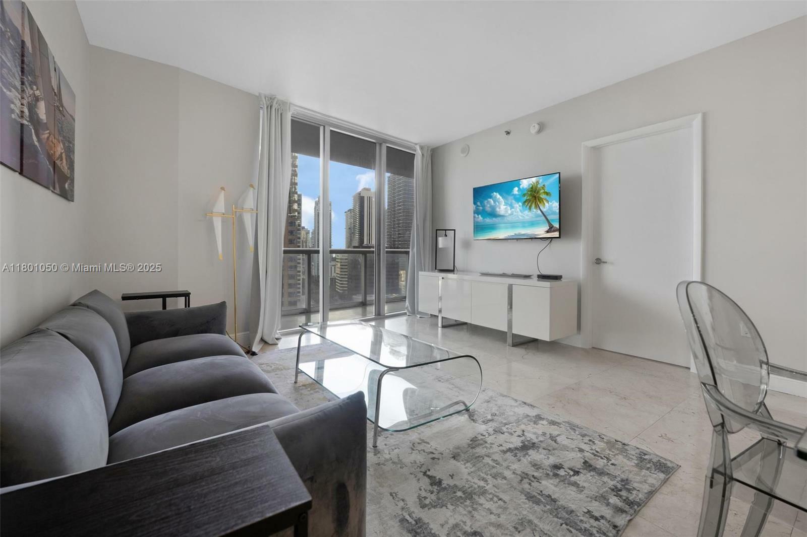 Property Photo: 485 Brickell Ave 1909 FL 33131