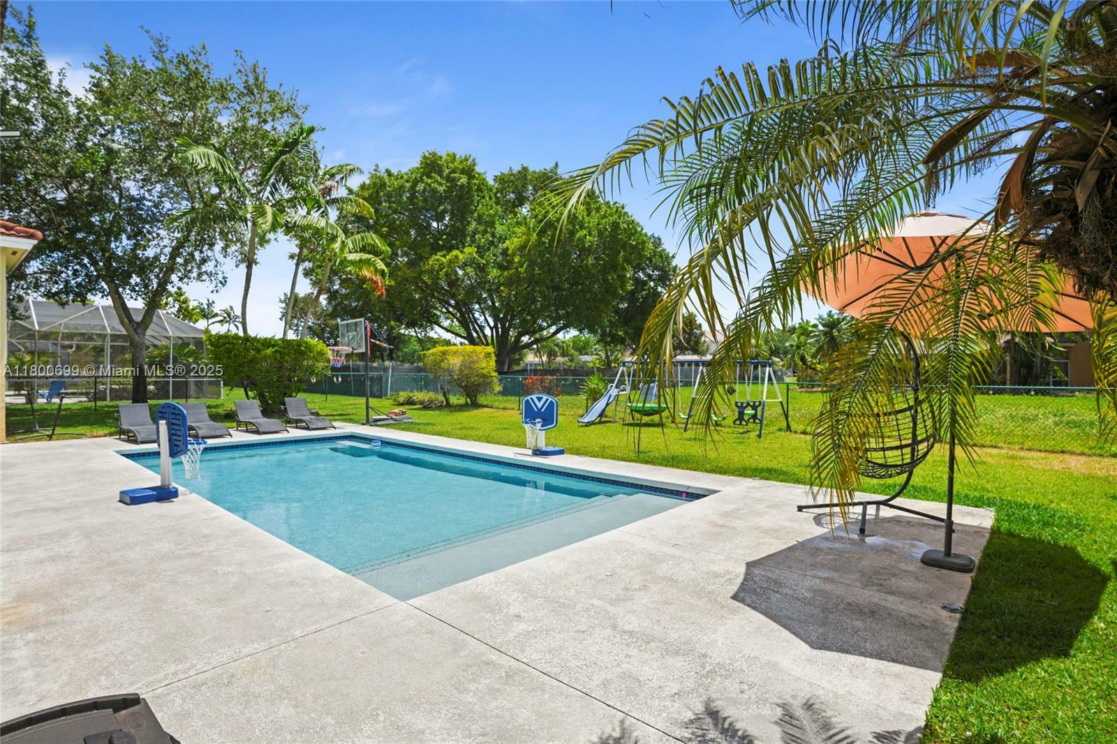 2905 Fairways Dr  Homestead FL 33035 photo