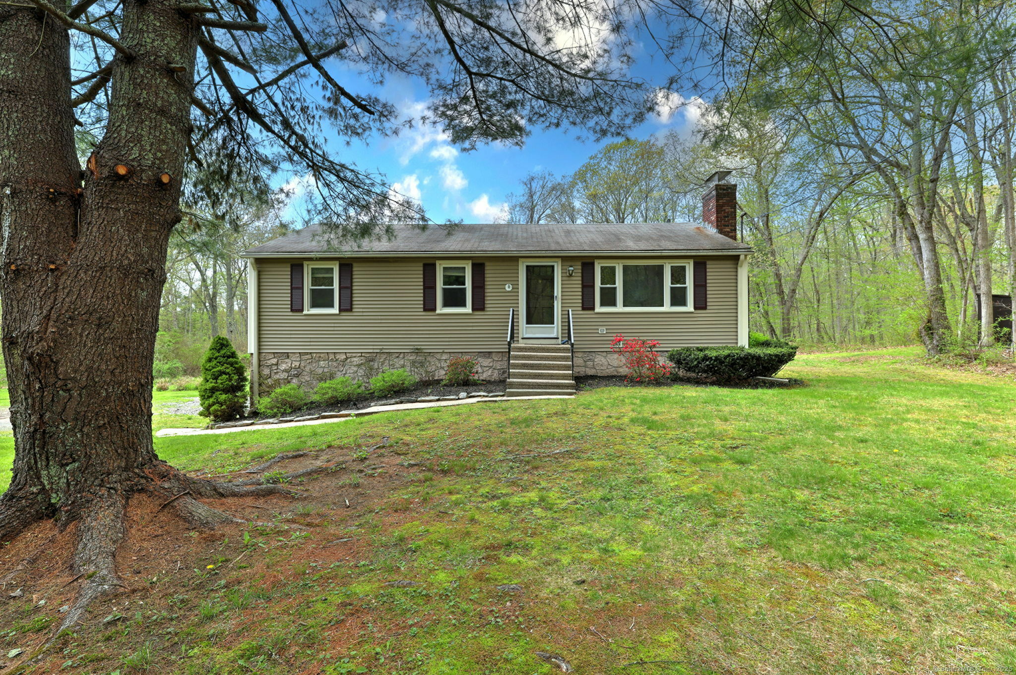 Property Photo: 501 Durham Road CT 06443