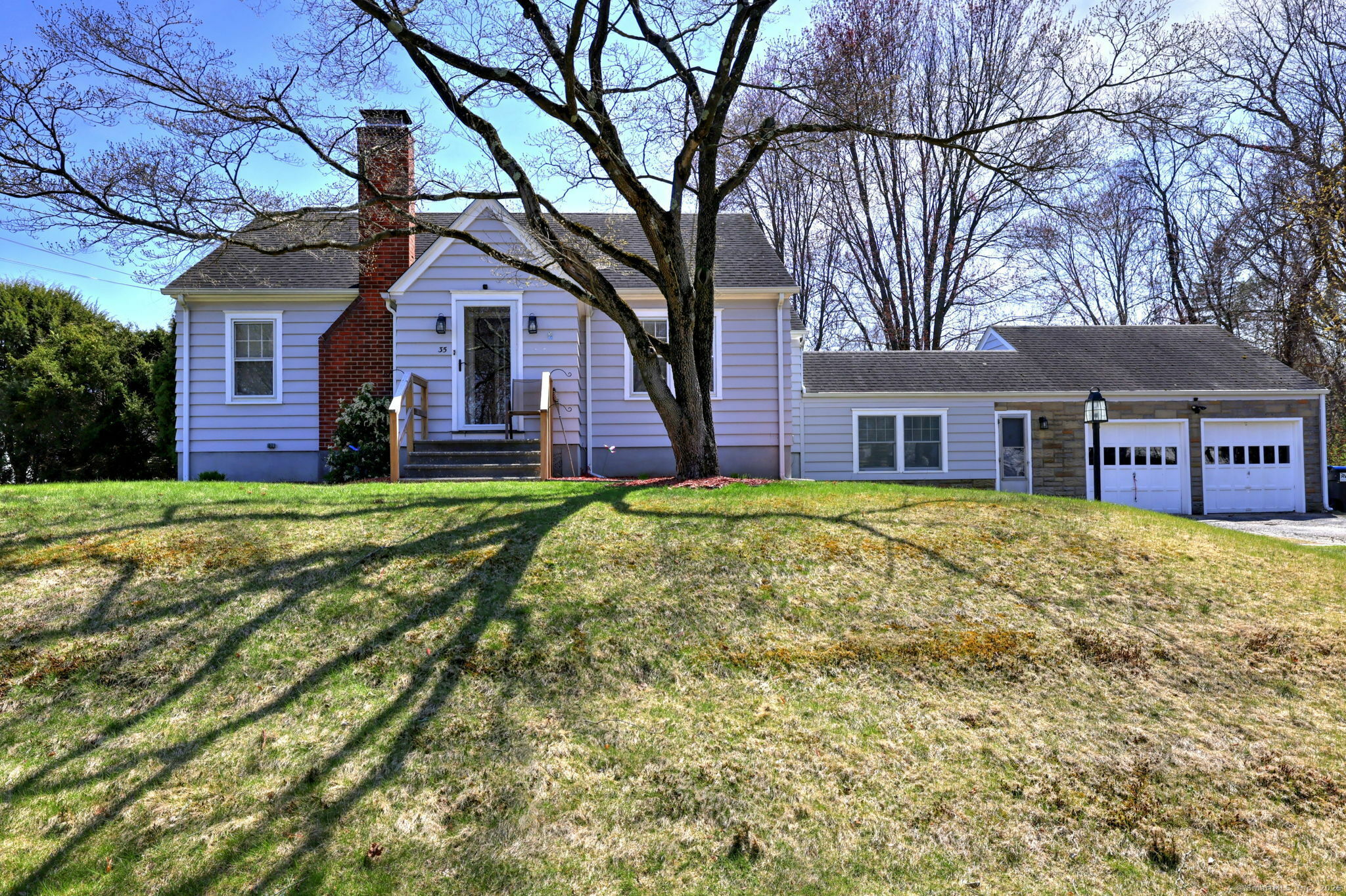 Property Photo: 35 Sunnyridge Parkway CT 06611