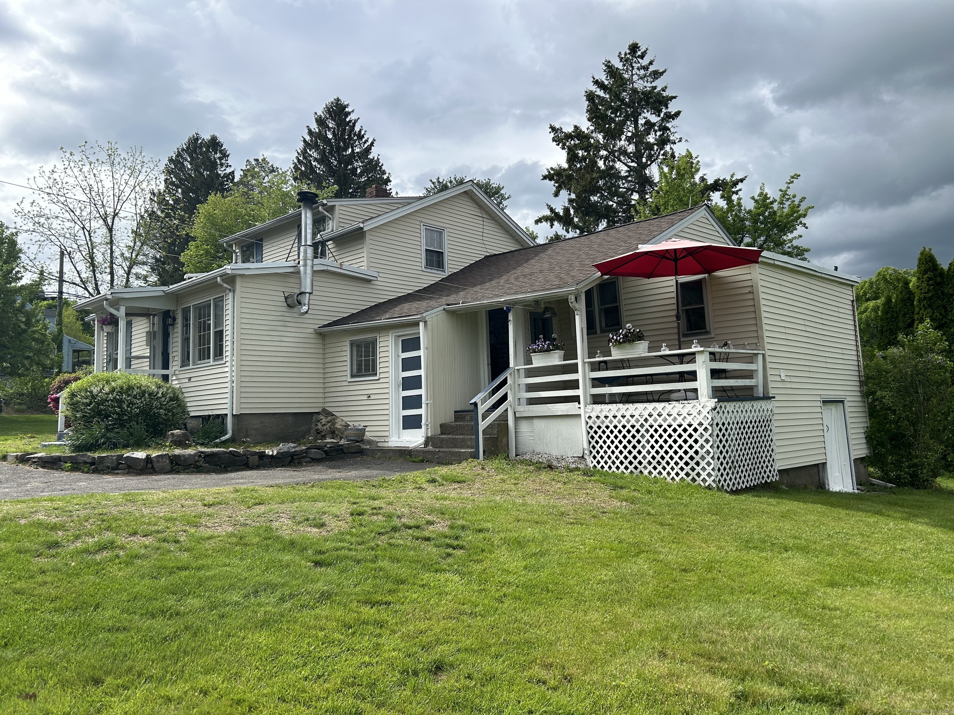Property Photo: 2060 Perkins Street CT 06010