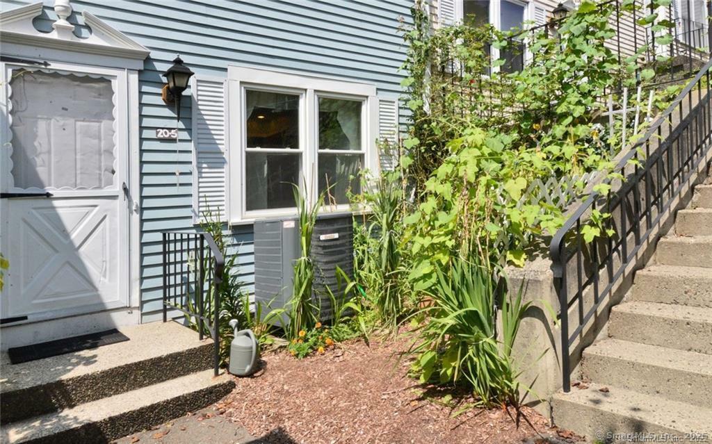 Property Photo:  55 Mill Plain Road 20-5  CT 06811 