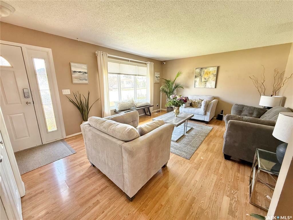 Property Photo: 583 13th Street N SK S4H 2Y4