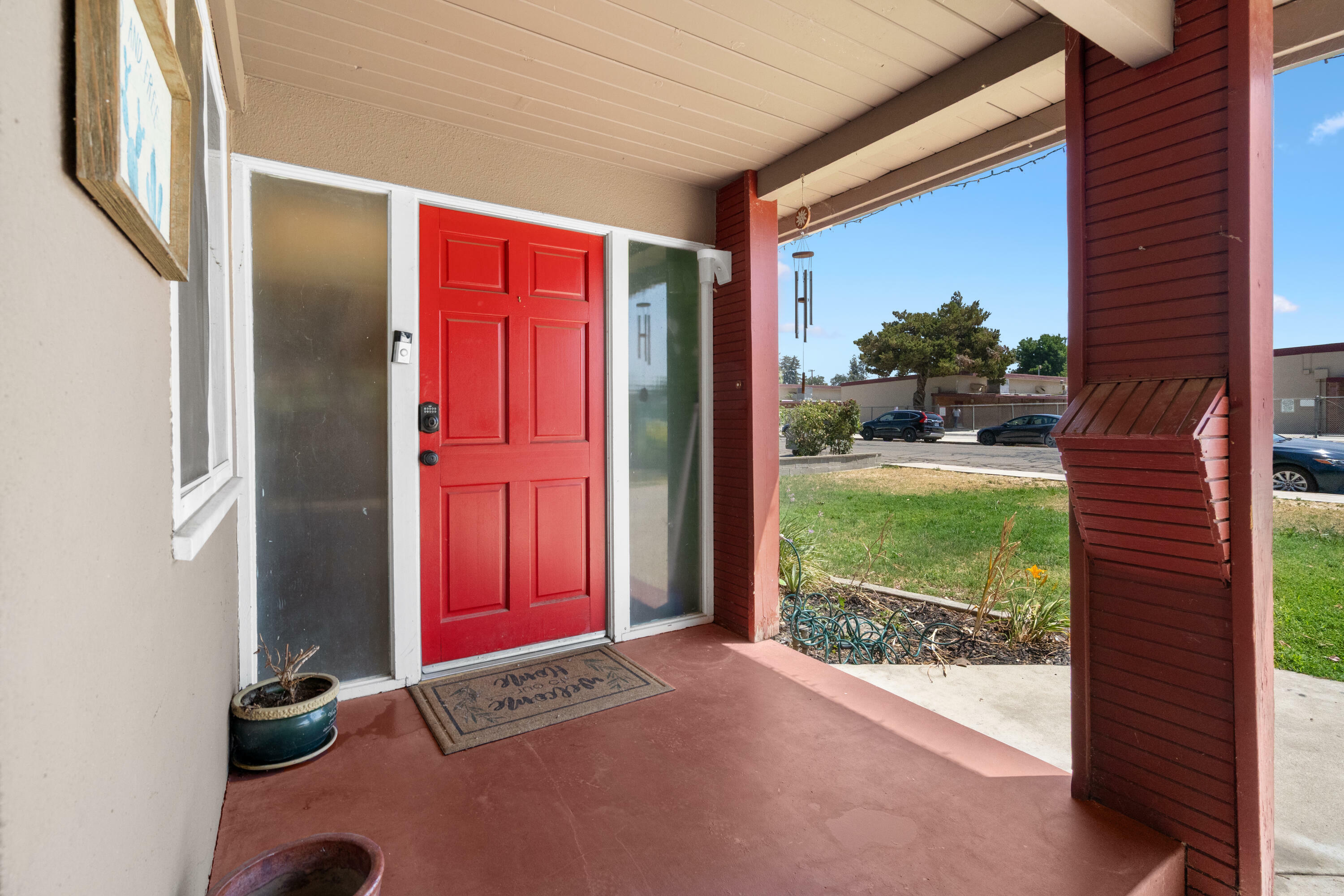 Property Photo: 1307 S Divisadero Street CA 93277