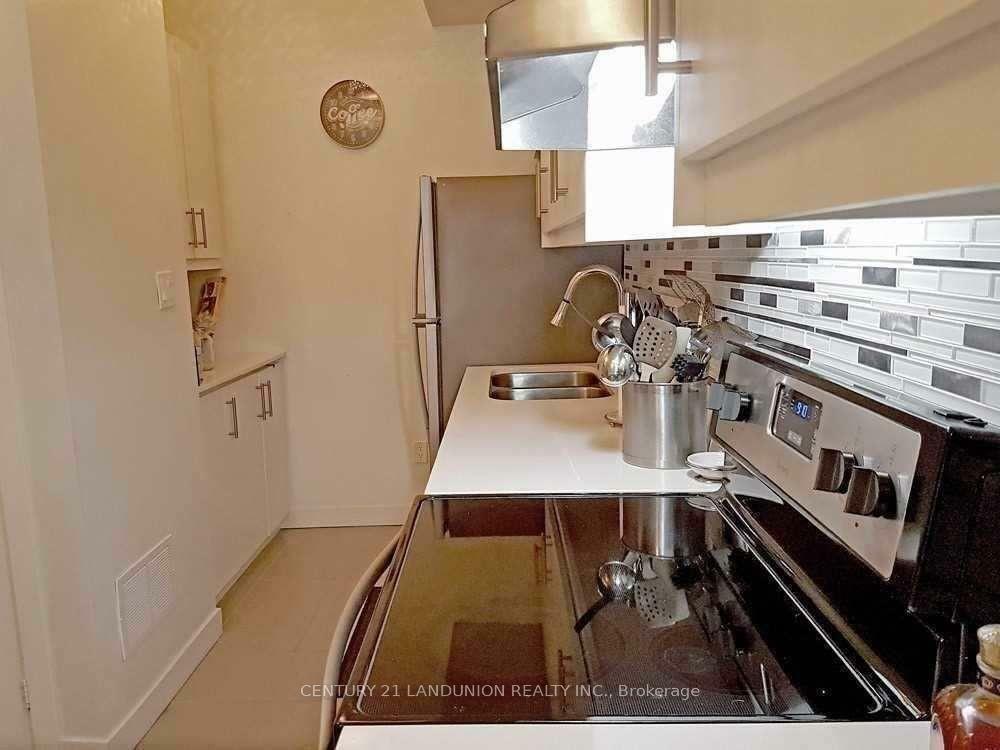 Property Photo:  2063 Weston Road 14  ON M9N 1X7 