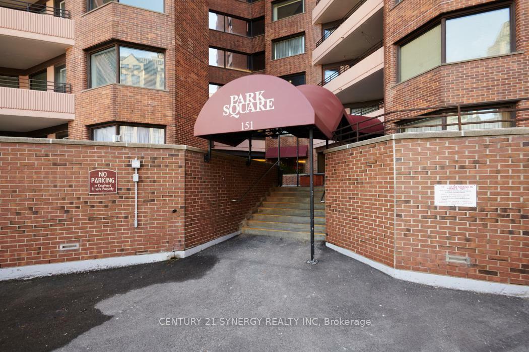 Property Photo: 151 Bay Street 202 ON K1R 7T2