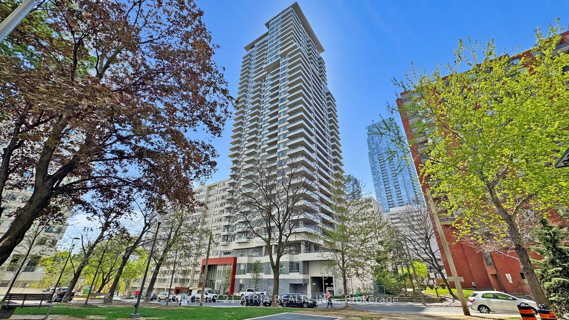 Property Photo: 50 Dunfield Avenue 1517 ON M4S 0E4