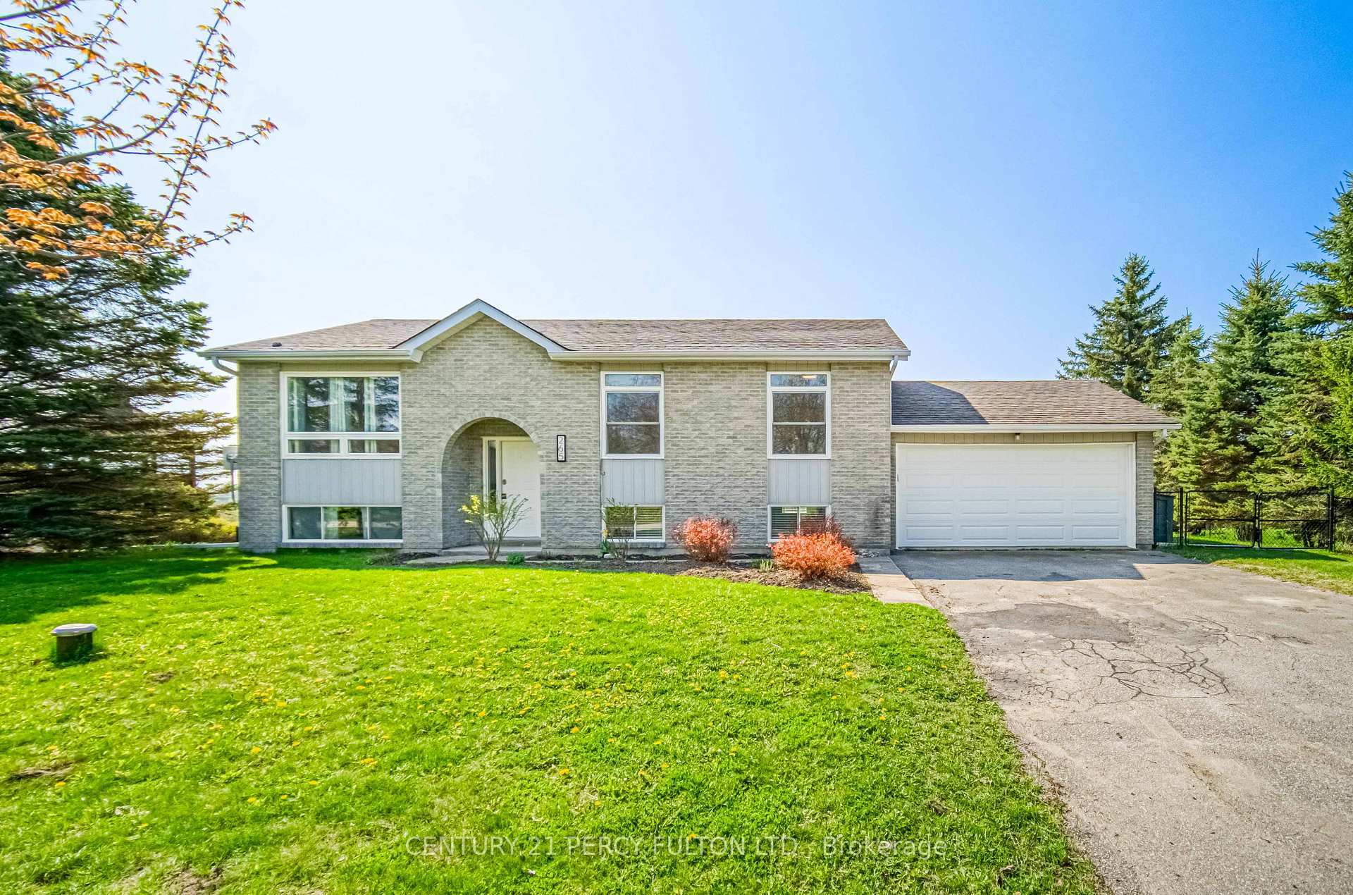 Property Photo: 265 Zephyr Road ON L0E 1T0