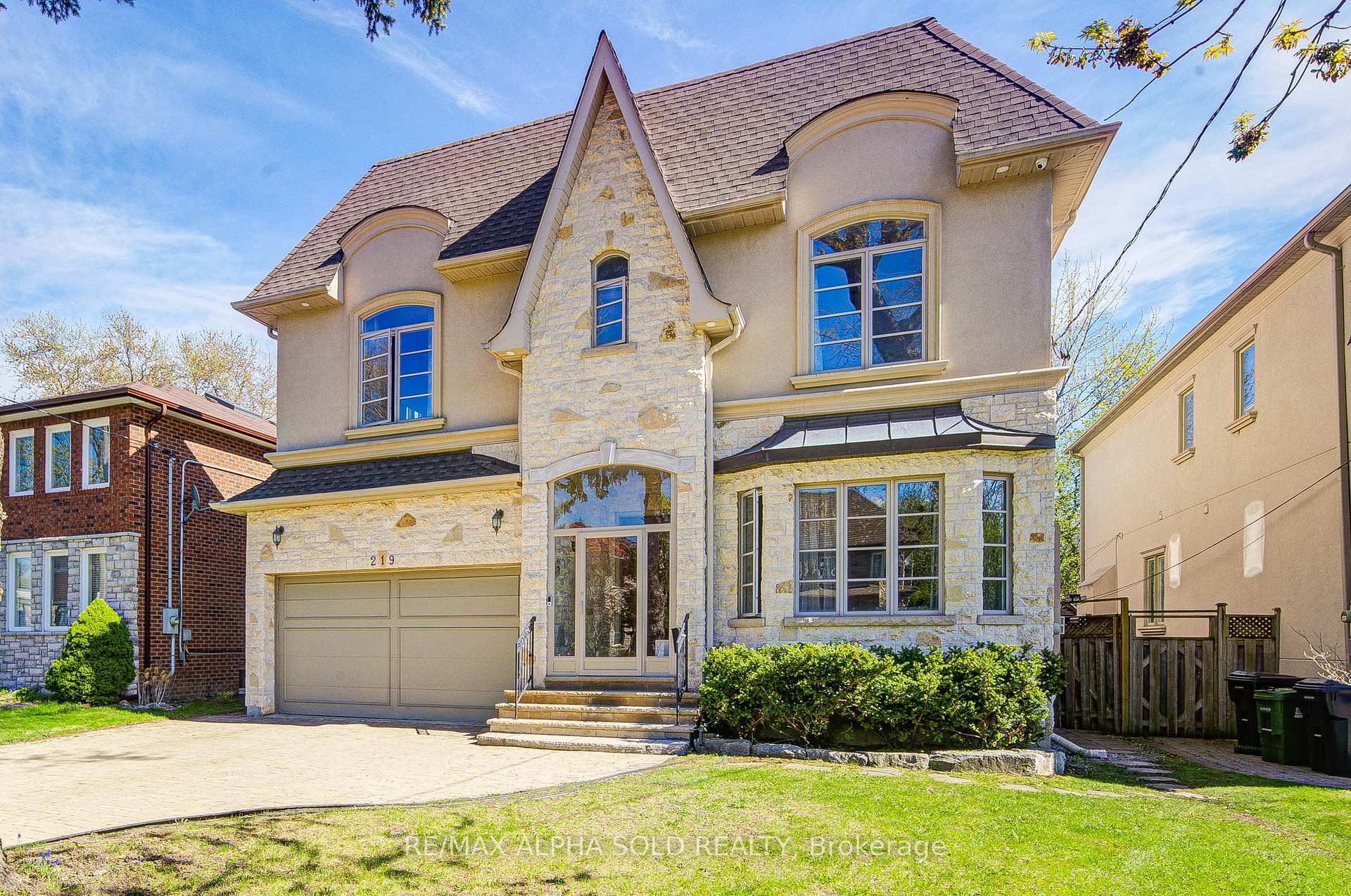 219 Greenfield Avenue  Toronto ON M2N 3E2 photo