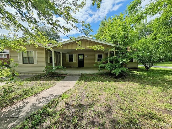 303 NW 3rd Street  Stigler OK 74462 photo