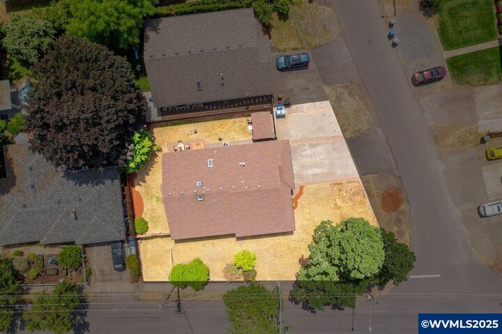 Property Photo: 4354 Fir Dell Dr SE OR 97302