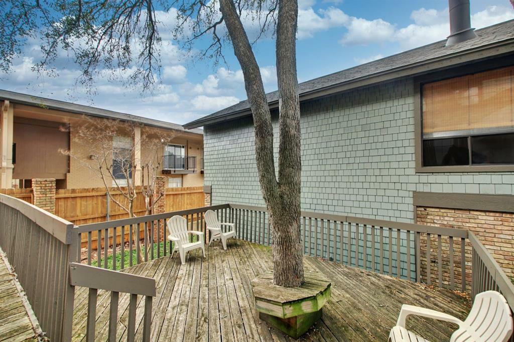 Property Photo: 7122 Woodhollow Drive 105 TX 78731