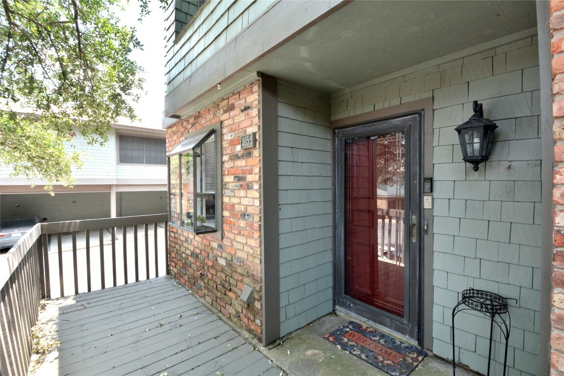 Property Photo:  7122 Woodhollow Drive 105  TX 78731 