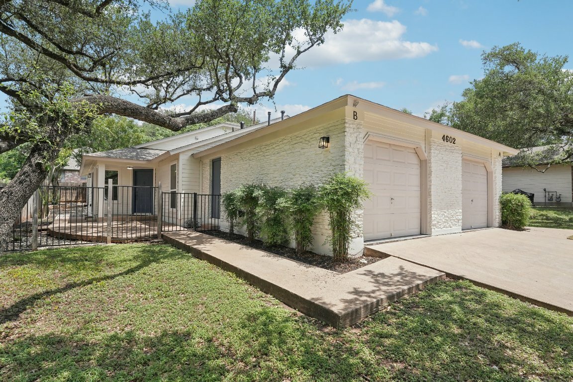 Property Photo: 4602 Brown Bark Place TX 78727