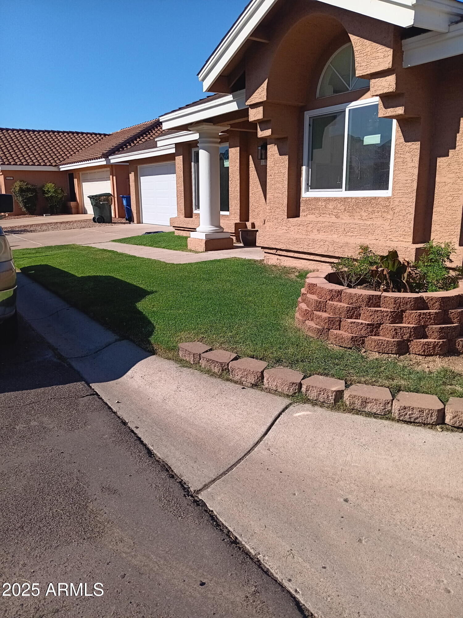 Property Photo:  915 E Annette Drive  AZ 85022 
