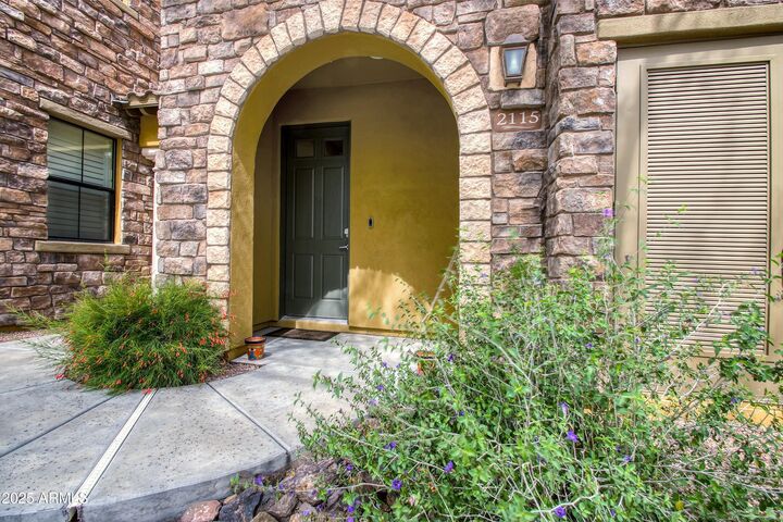 Property Photo: 20750 N 87th Street 2115 AZ 85255