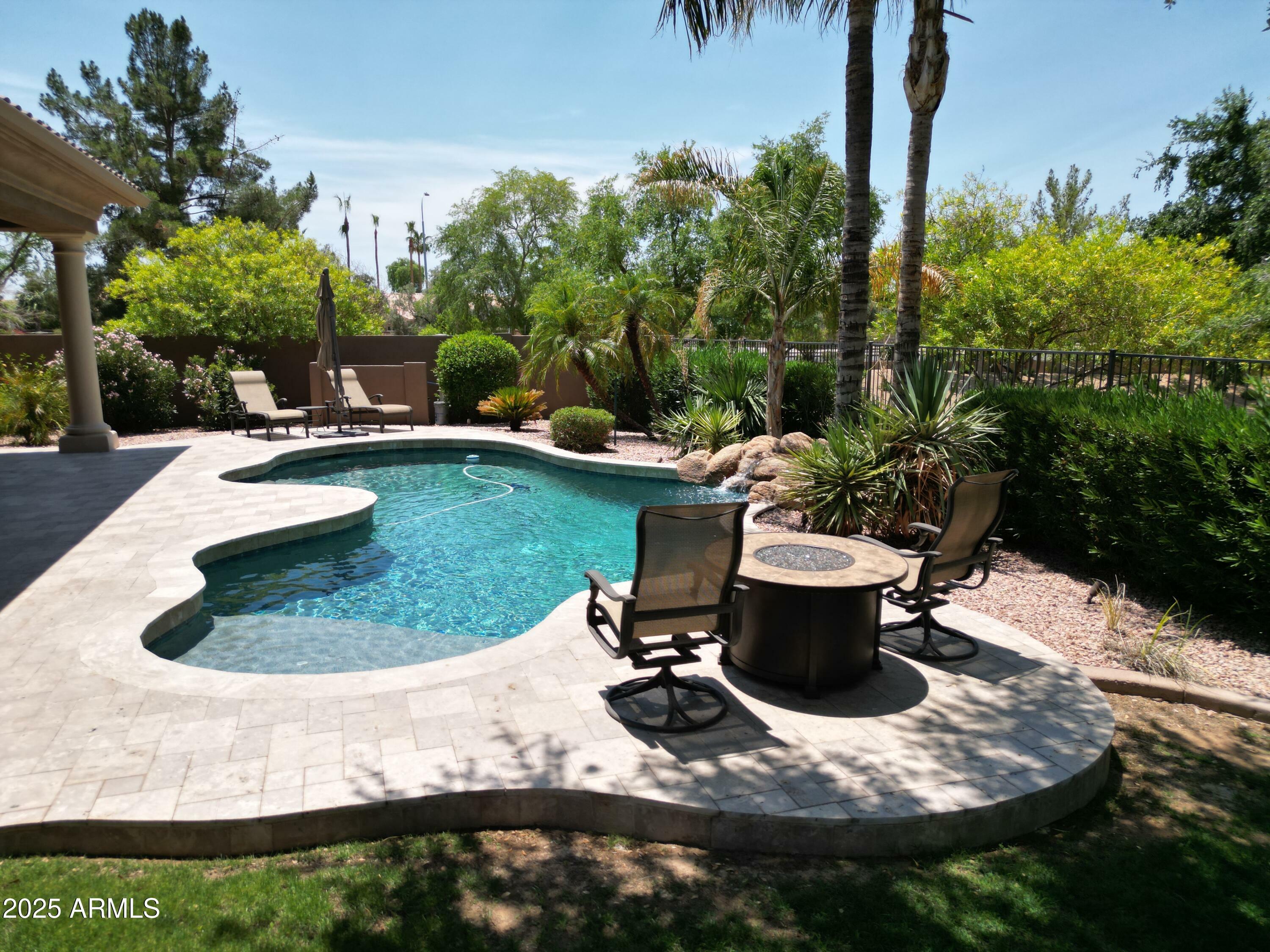 Property Photo: 1092 N Roosevelt Avenue AZ 85226