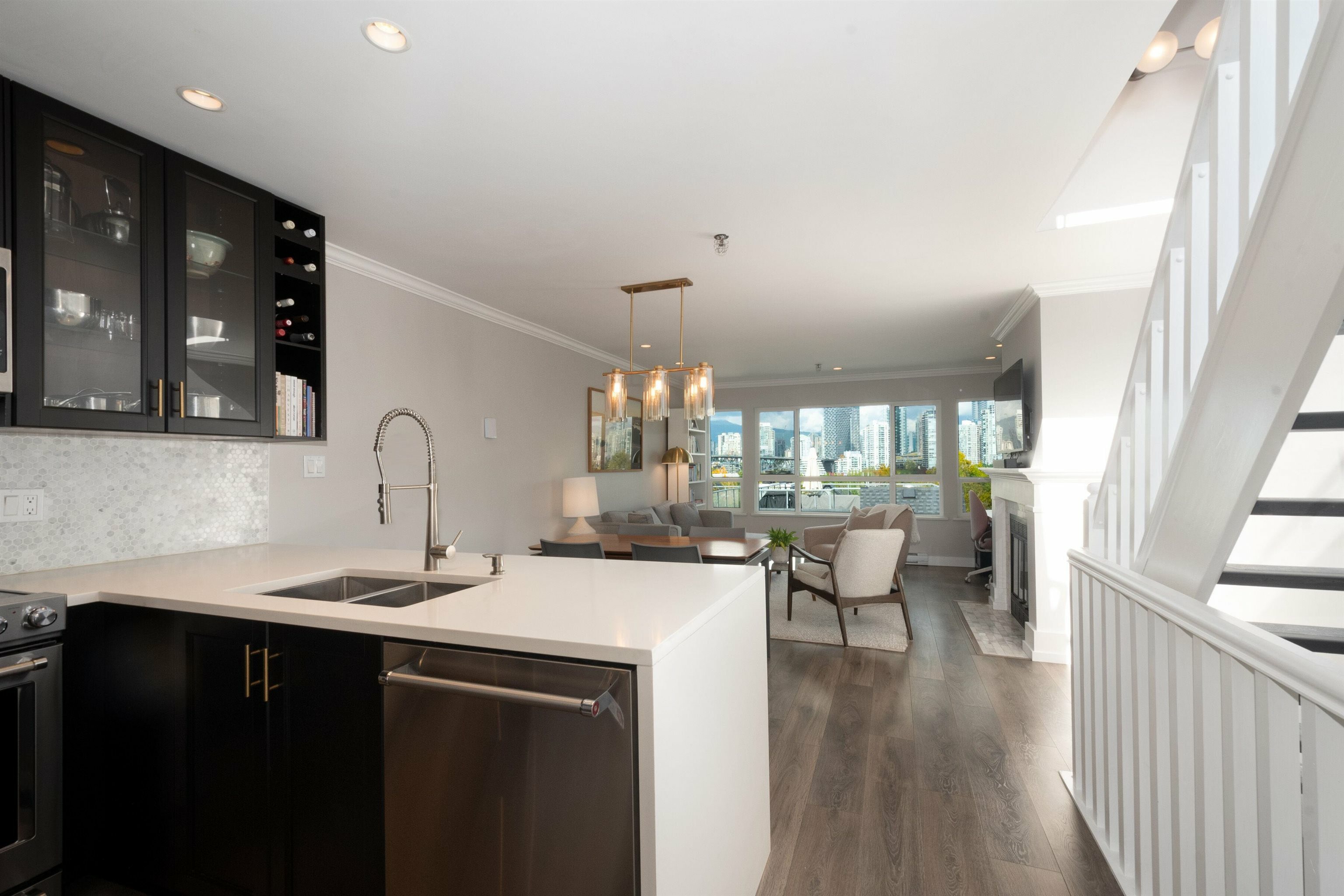 Property Photo: 1166 W 6th Avenue 307 BC V6H 1A4