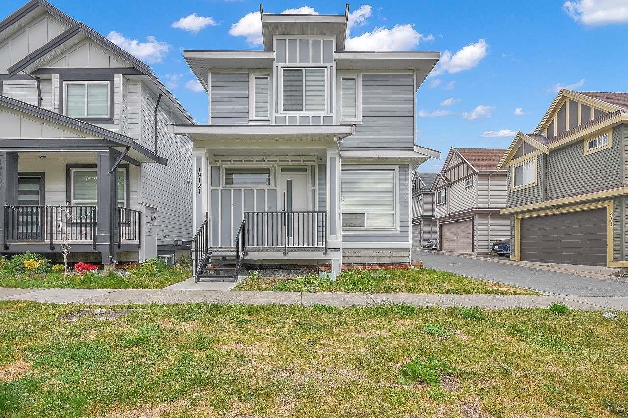 19121 67 Avenue  Surrey BC V4N 6A4 photo
