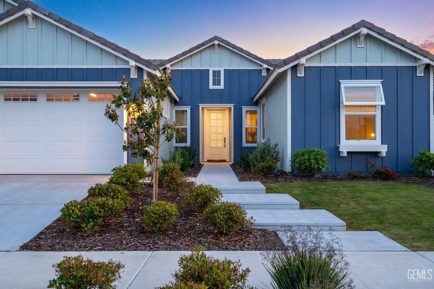 Property Photo: 15001 Rutherford Park Avenue CA 93311