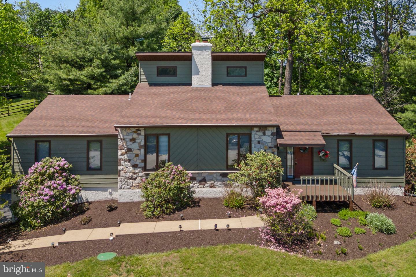 4 Fox Ridge Road  Glenmoore PA 19343 photo