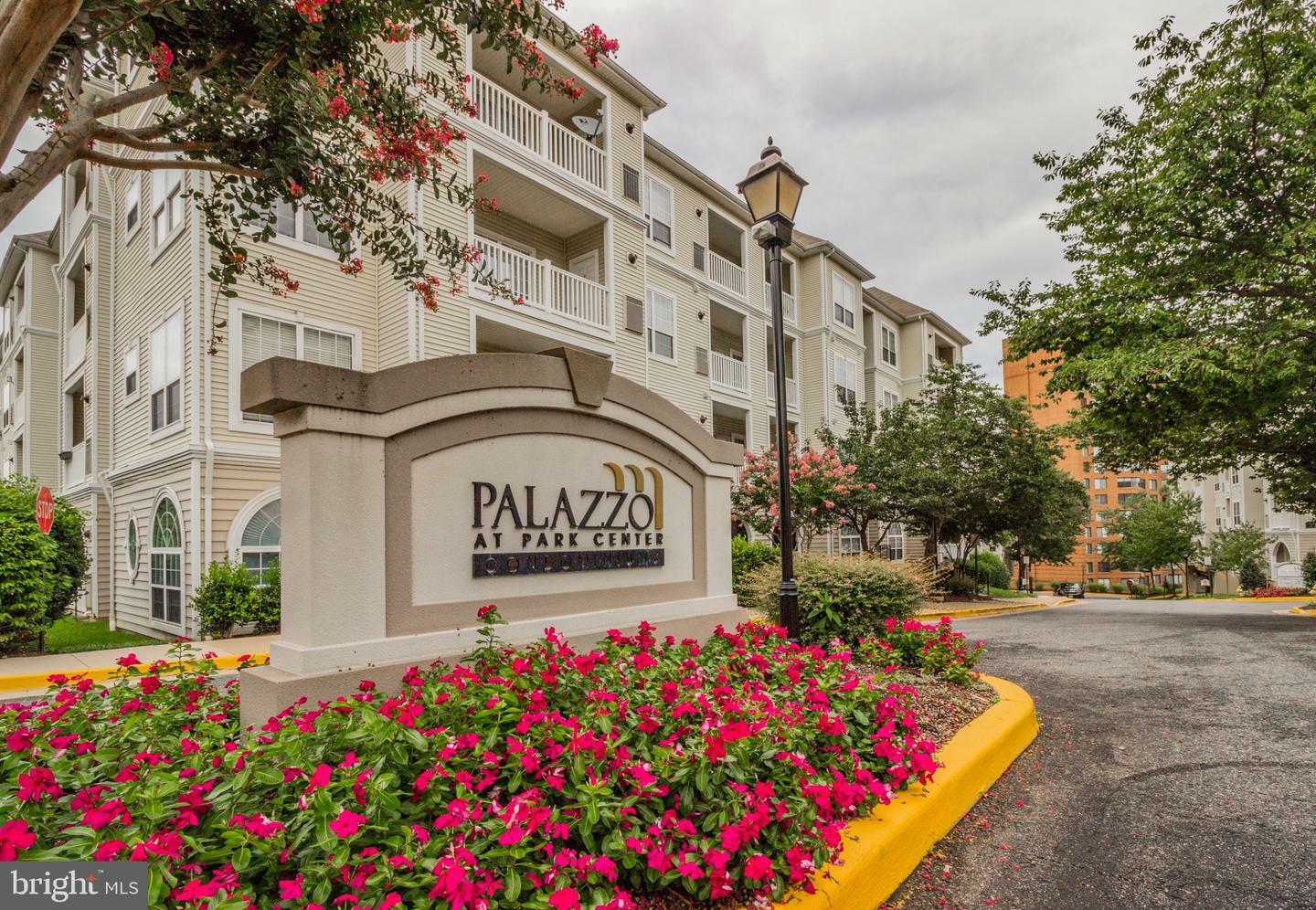 Property Photo: 4561 Strutfield Lane 3108 VA 22311