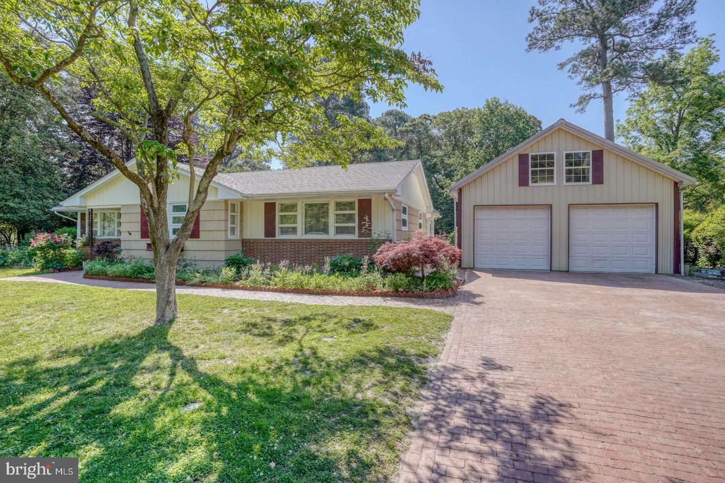 Property Photo: 202 Haven Lake Avenue DE 19963